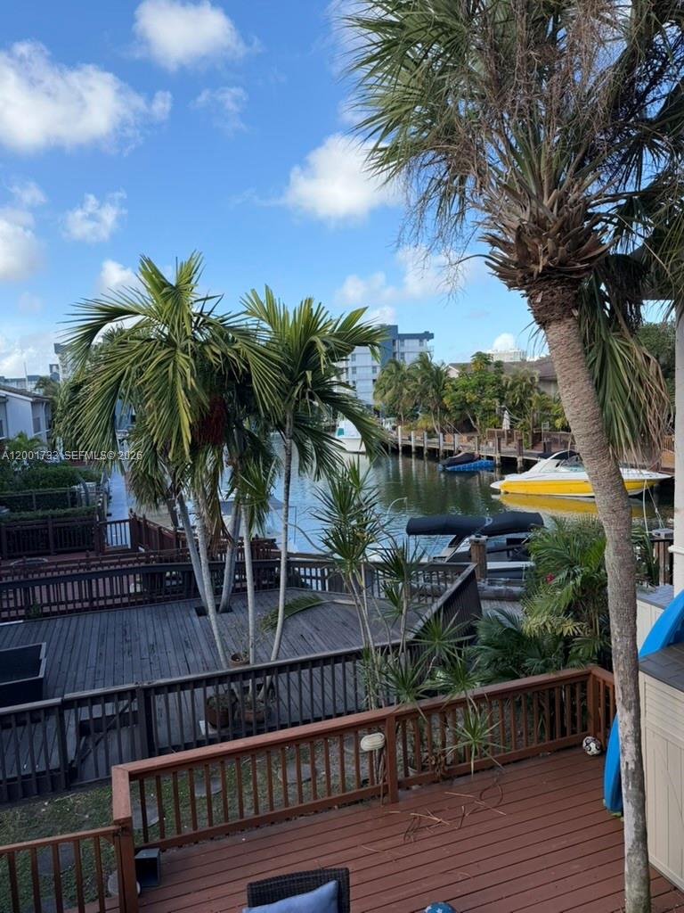 LAKEVIEW TOWNHOMES CONDO - Residential Lease