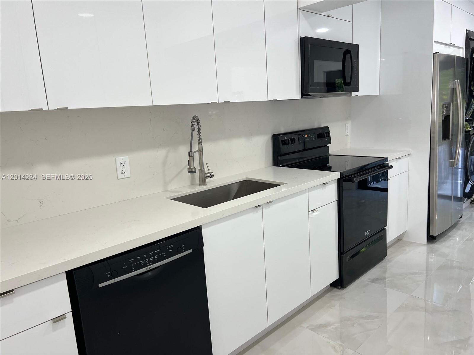 CALVERT MANORS - Residential