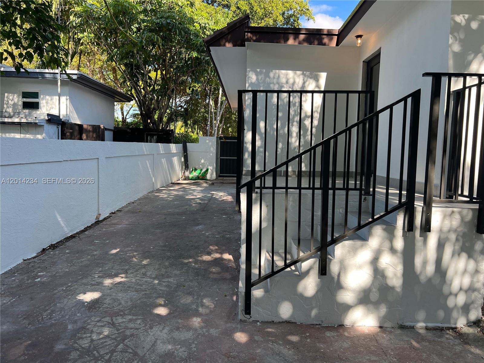 CALVERT MANORS - Residential
