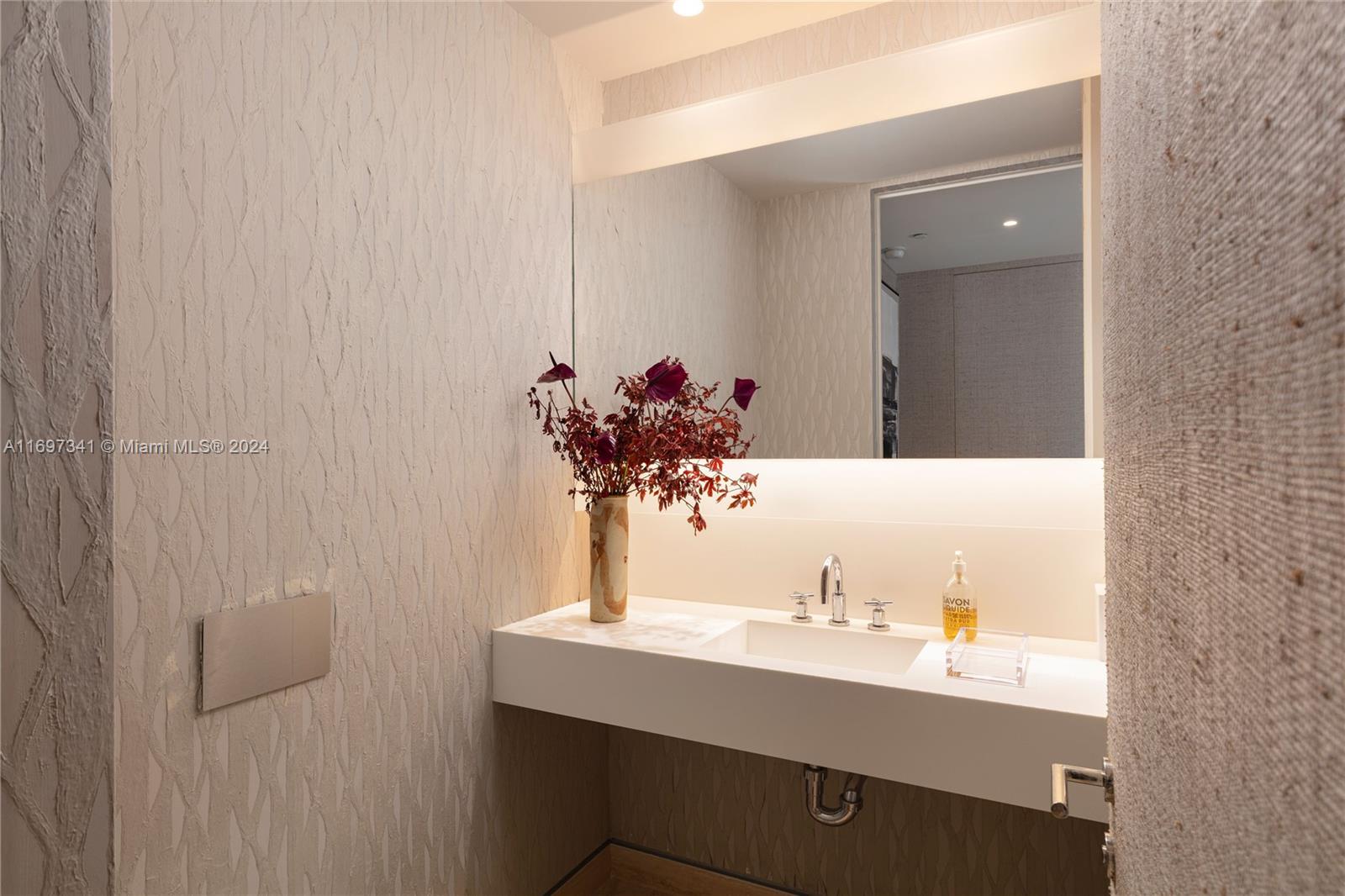 SURF CLUB CONDO - Residential