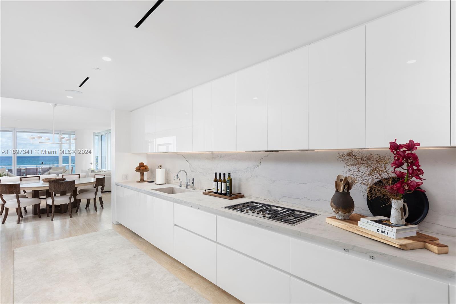 SURF CLUB CONDO - Residential