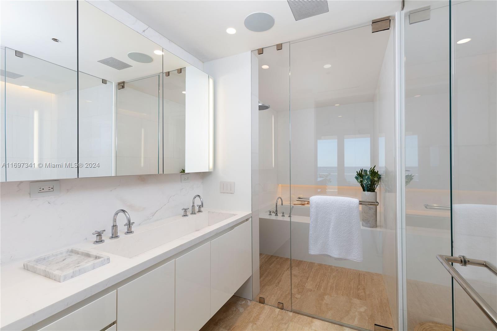 SURF CLUB CONDO - Residential