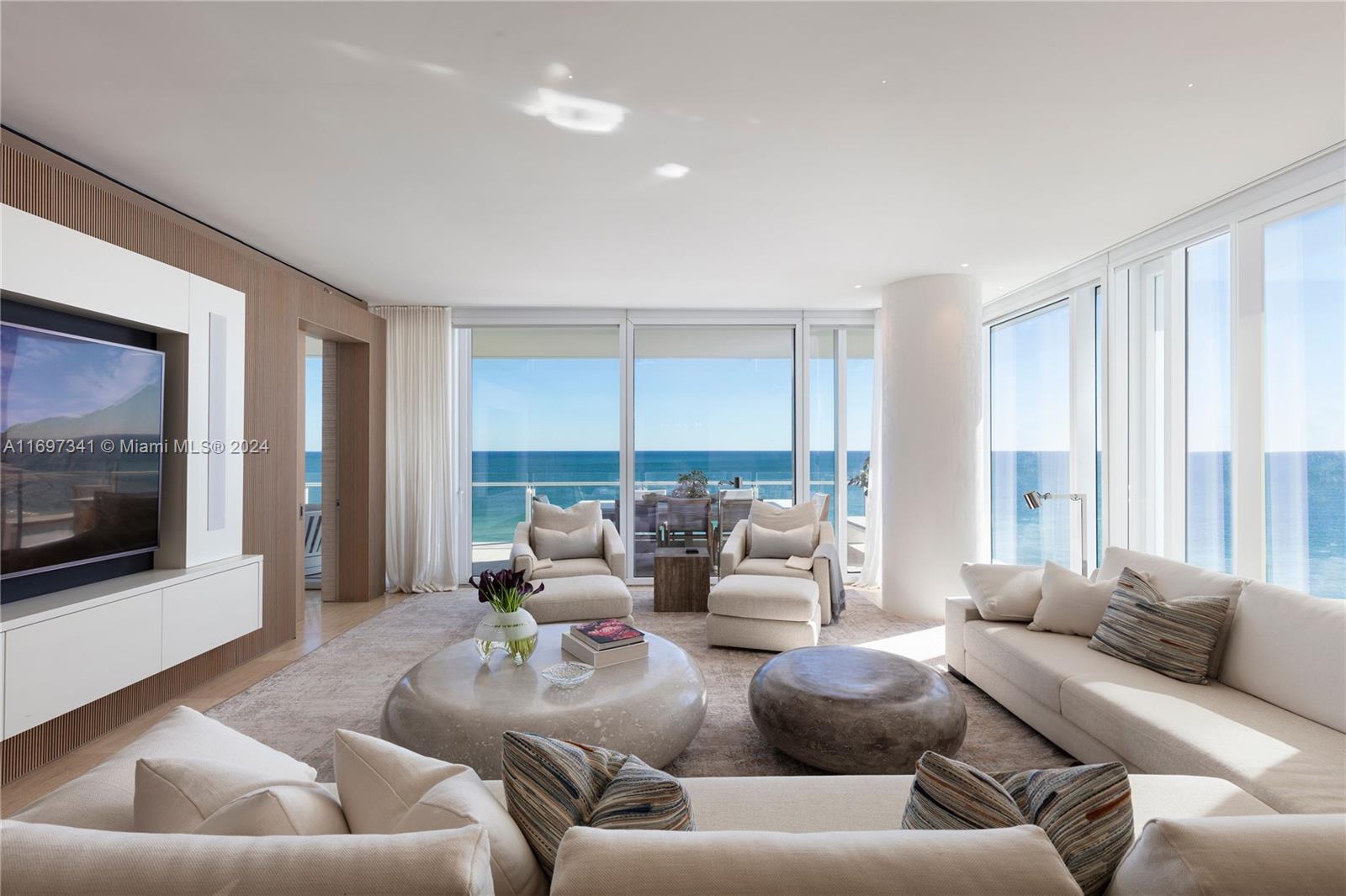 SURF CLUB CONDO - Residential