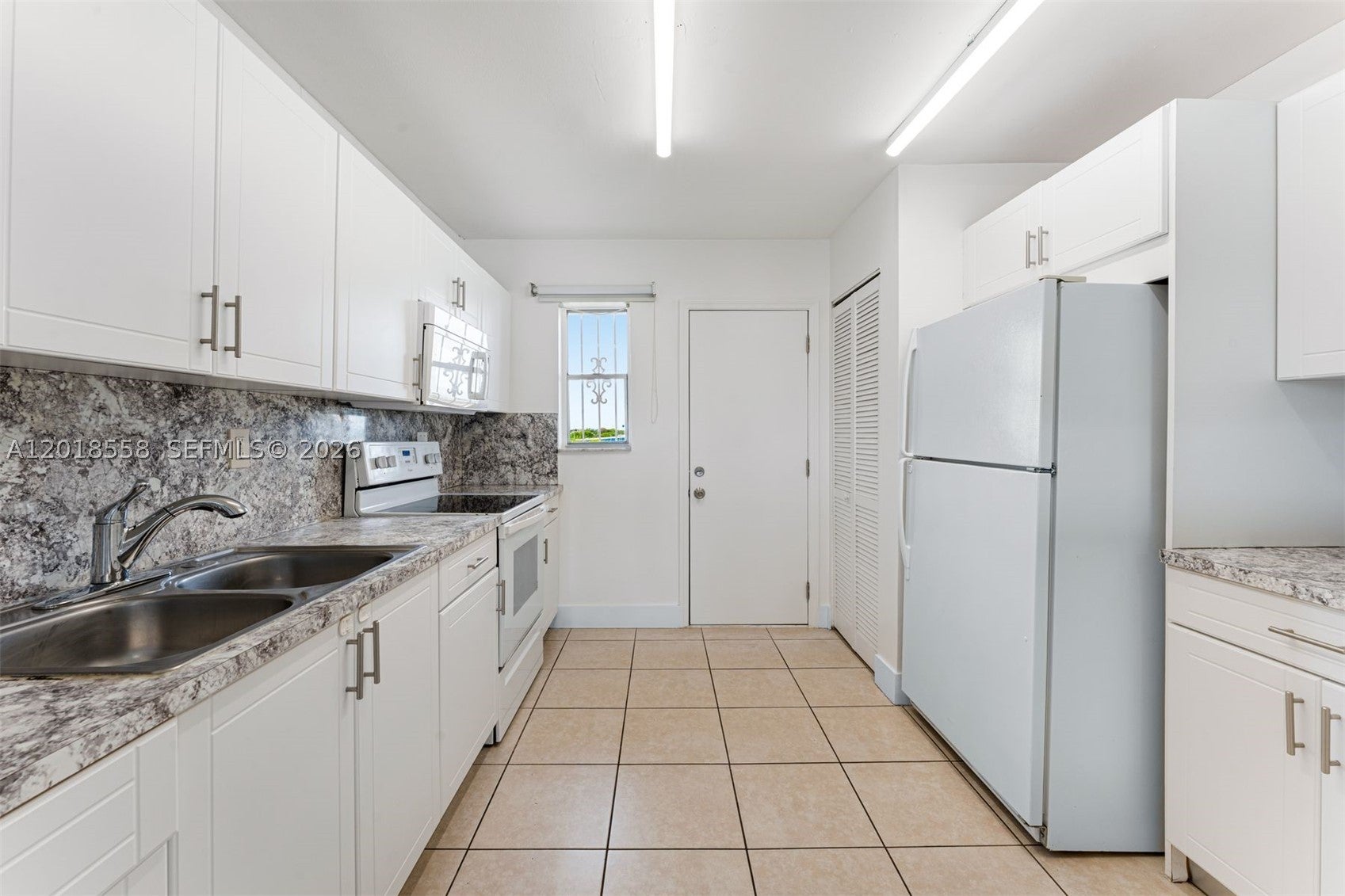 1950 W 54th St 412