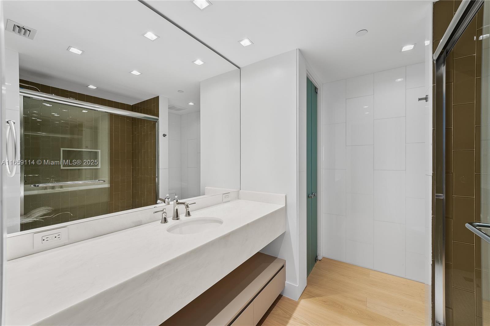 BAYVIEW - Residential