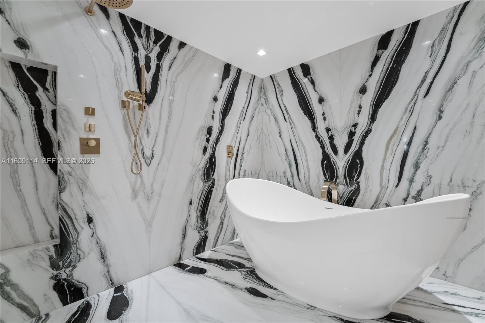 BAYVIEW - Residential