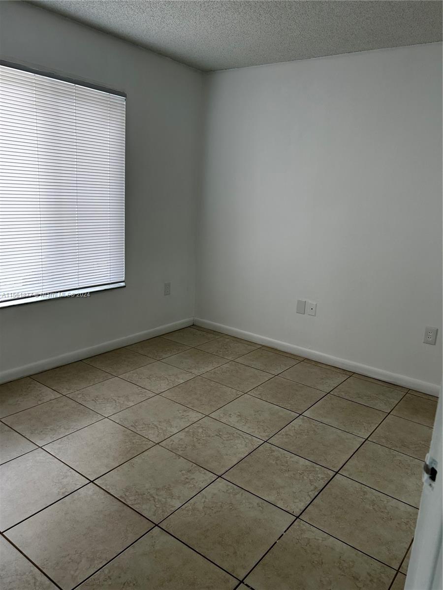 ANTIGUA AT CNTRY CLUBOF M - Residential Lease