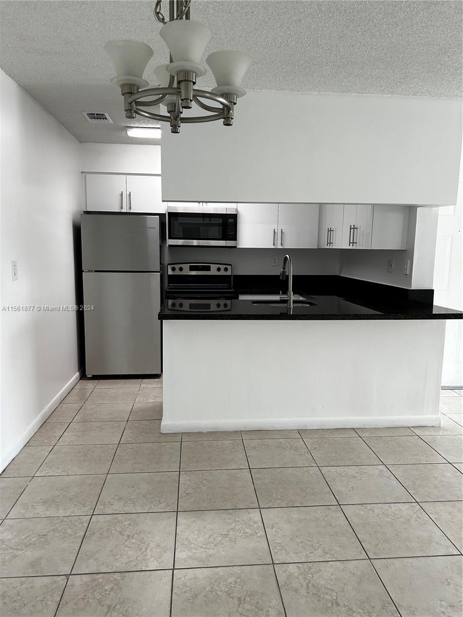 ANTIGUA AT CNTRY CLUBOF M - Residential Lease