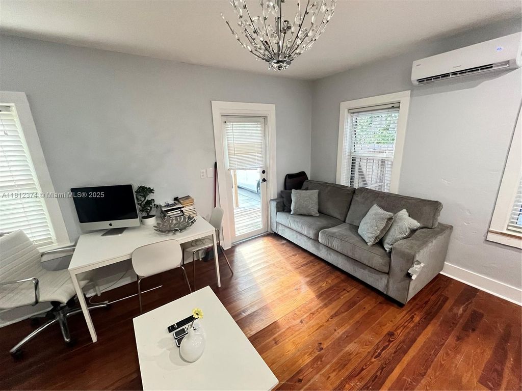 Photo of 1120 NE 17th Ave #1, Fort Lauderdale, FL 33304 (MLS # A11812374)