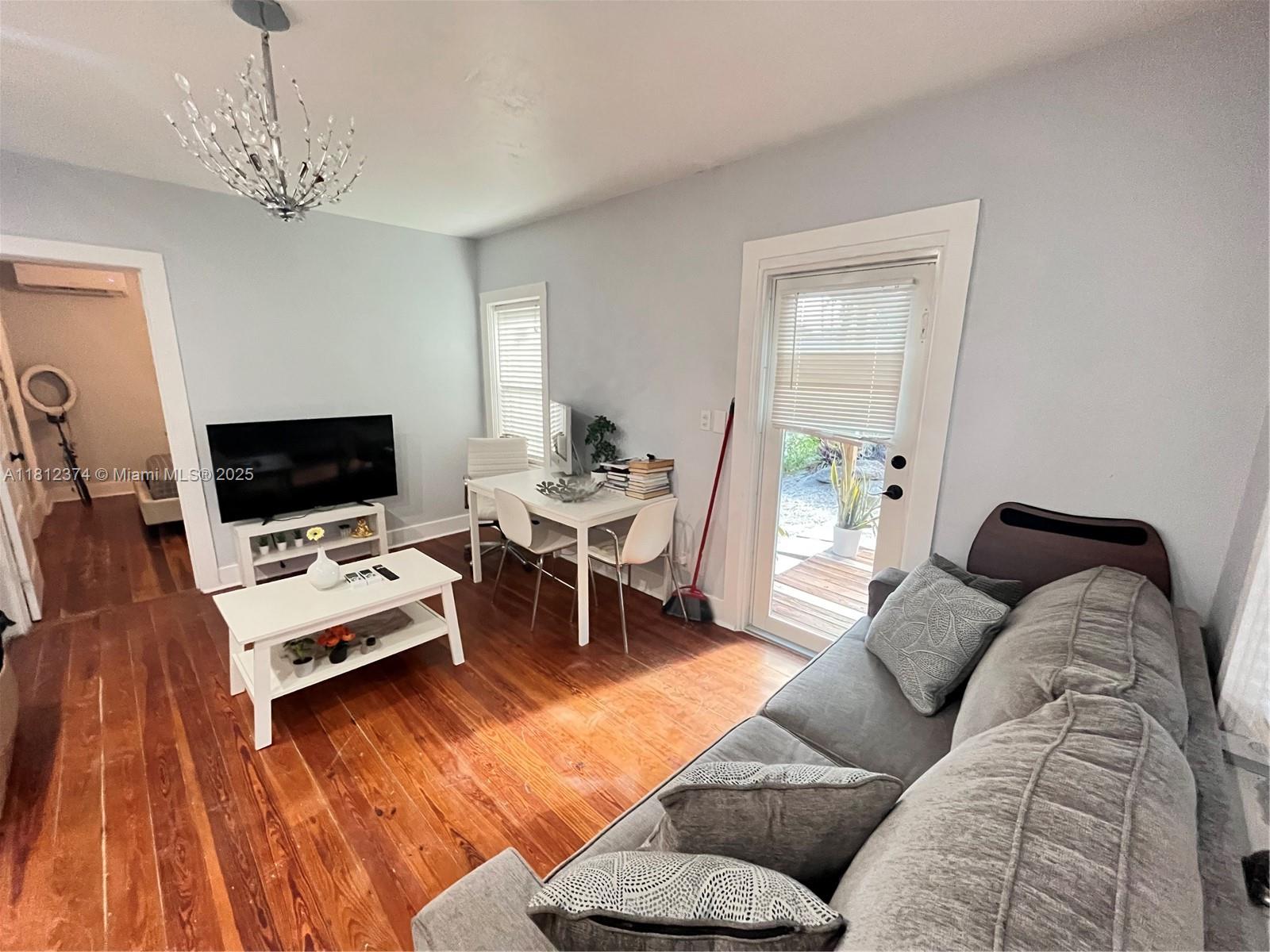Rental Property at 1120 Ne 17th Ave 1, Fort Lauderdale, Broward County, Florida - Bedrooms: 1 
Bathrooms: 1  - $1,950 MO.