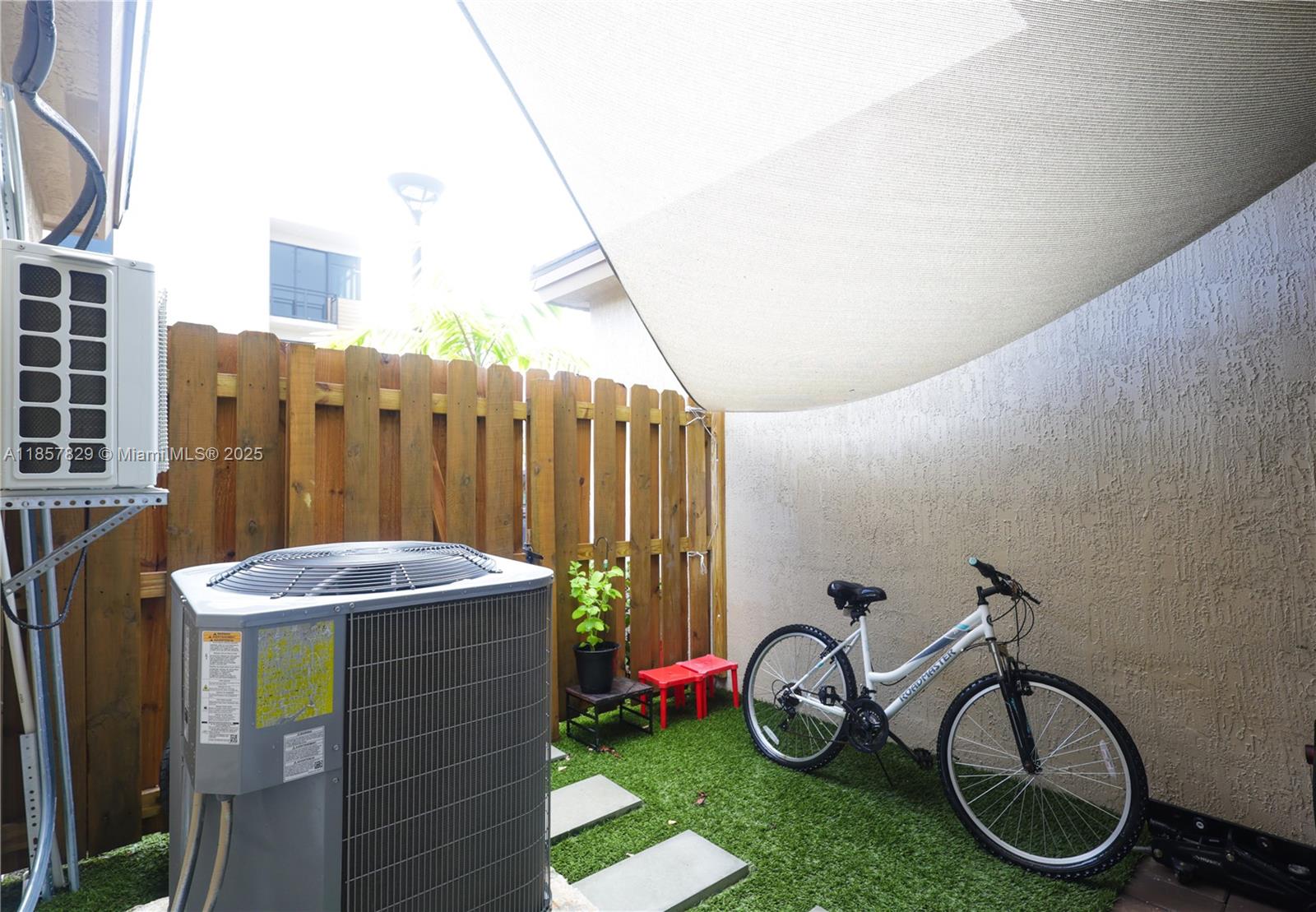 DOWN SOUTH - Residential