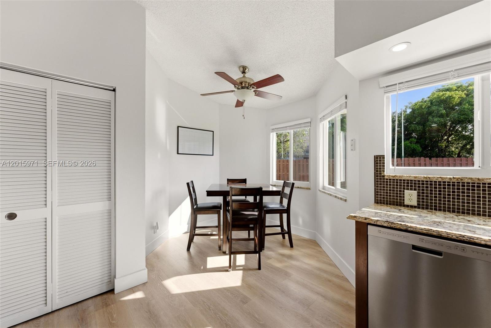 LAKEVIEW HOMES - Residential