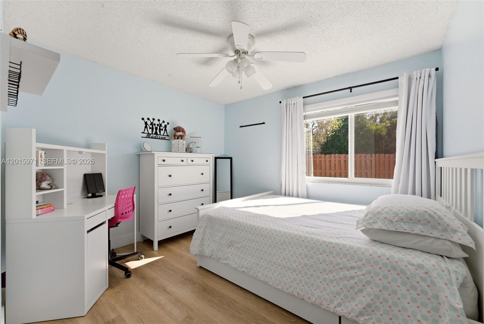 LAKEVIEW HOMES - Residential