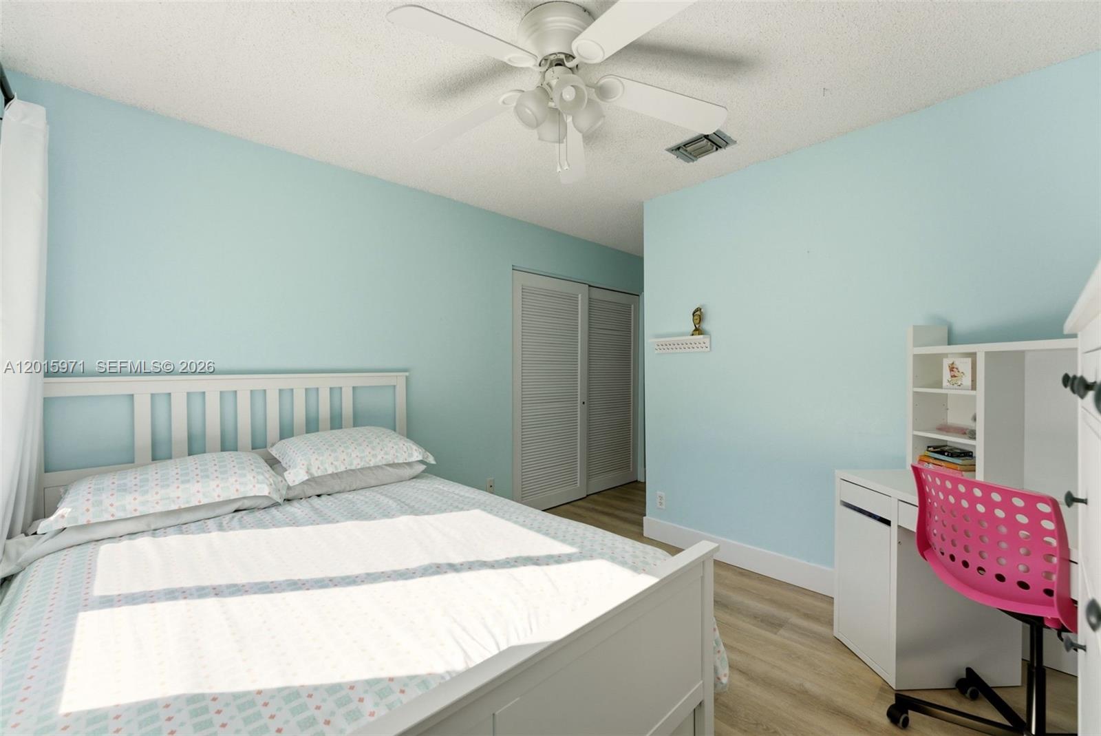 LAKEVIEW HOMES - Residential