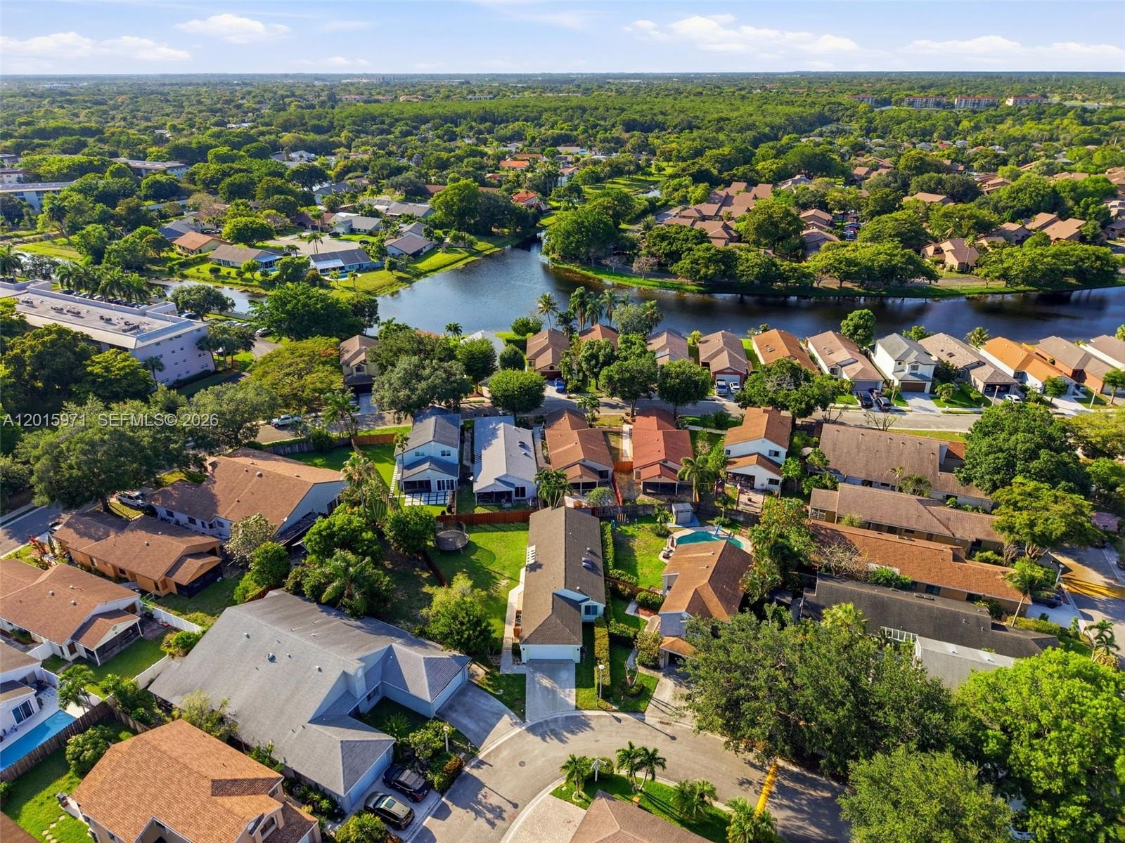 LAKEVIEW HOMES - Residential