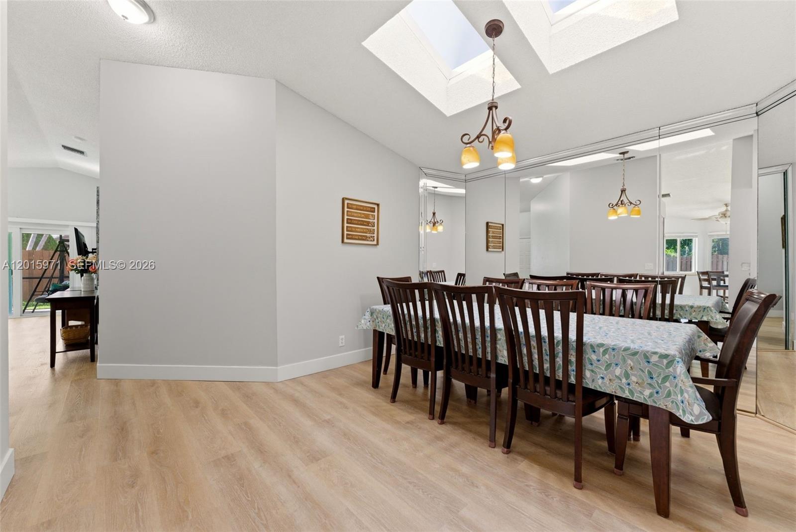 LAKEVIEW HOMES - Residential