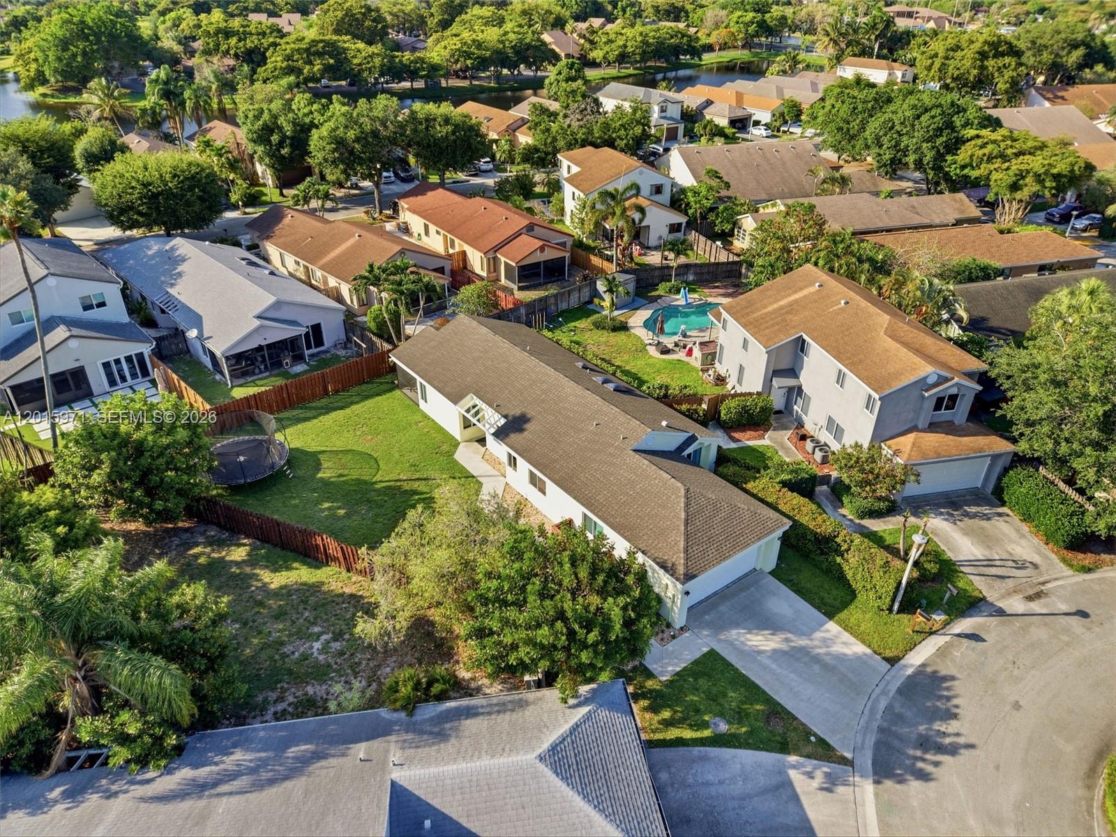 LAKEVIEW HOMES - Residential