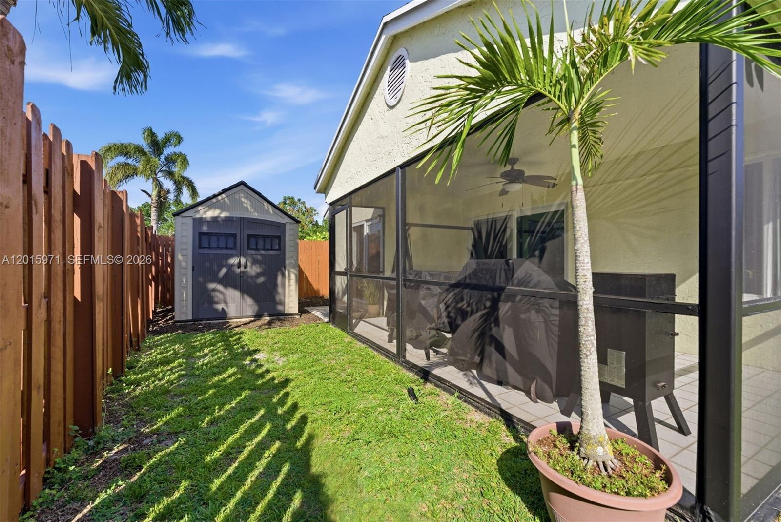 LAKEVIEW HOMES - Residential