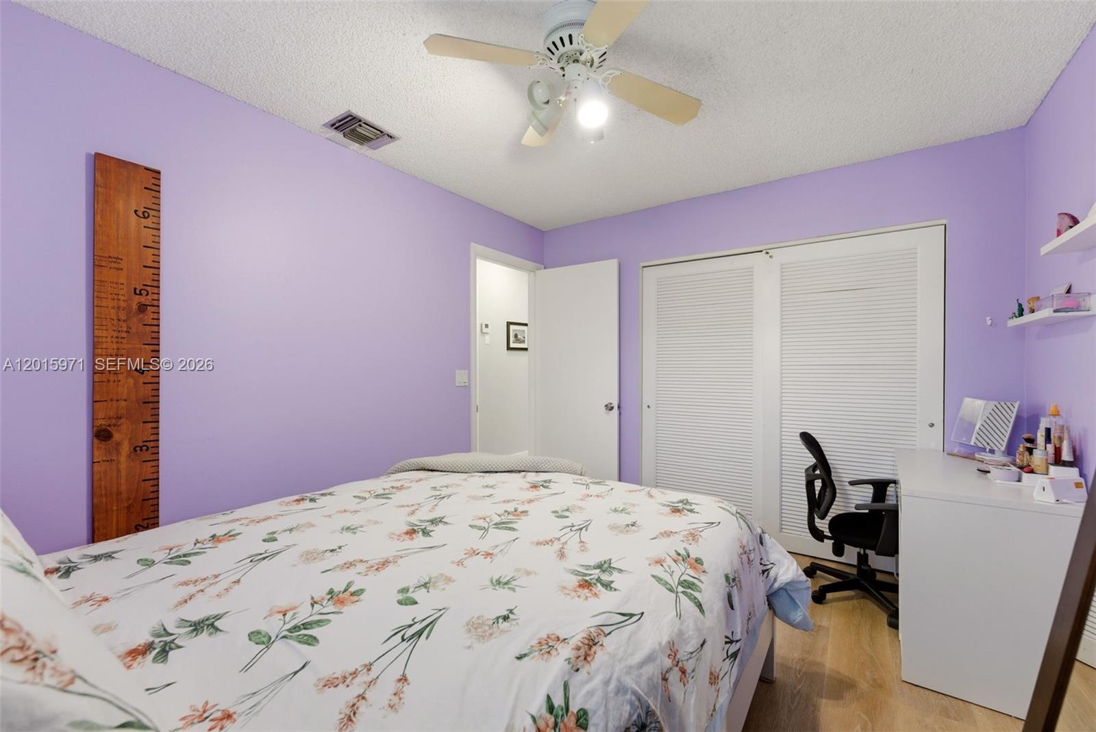 LAKEVIEW HOMES - Residential