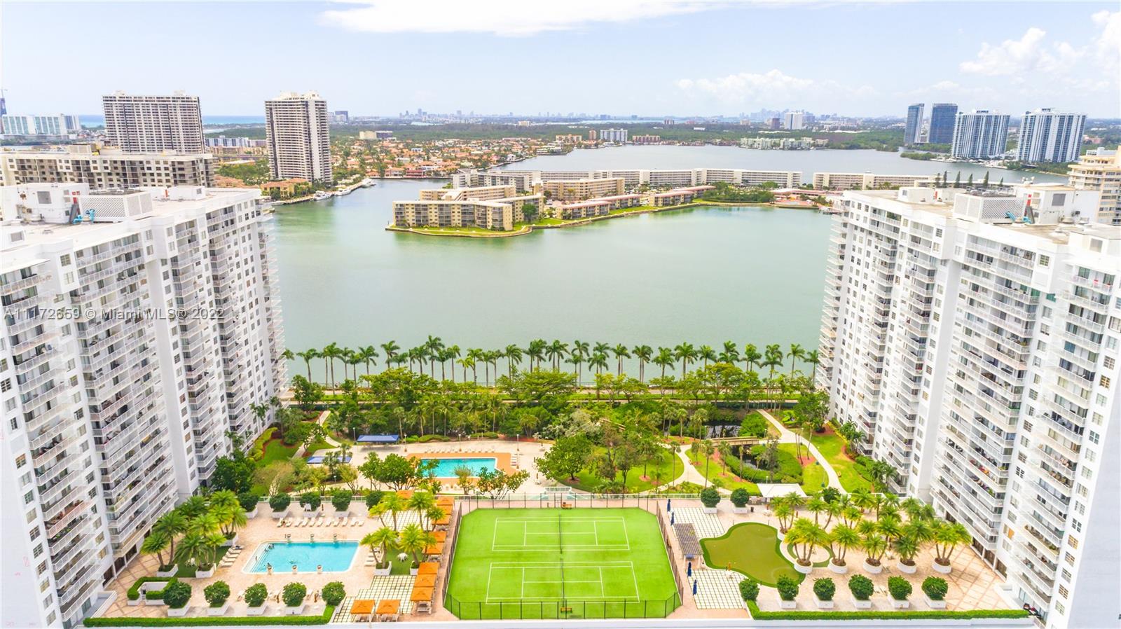 ADMIRALS PORT CONDO WEST - Residential