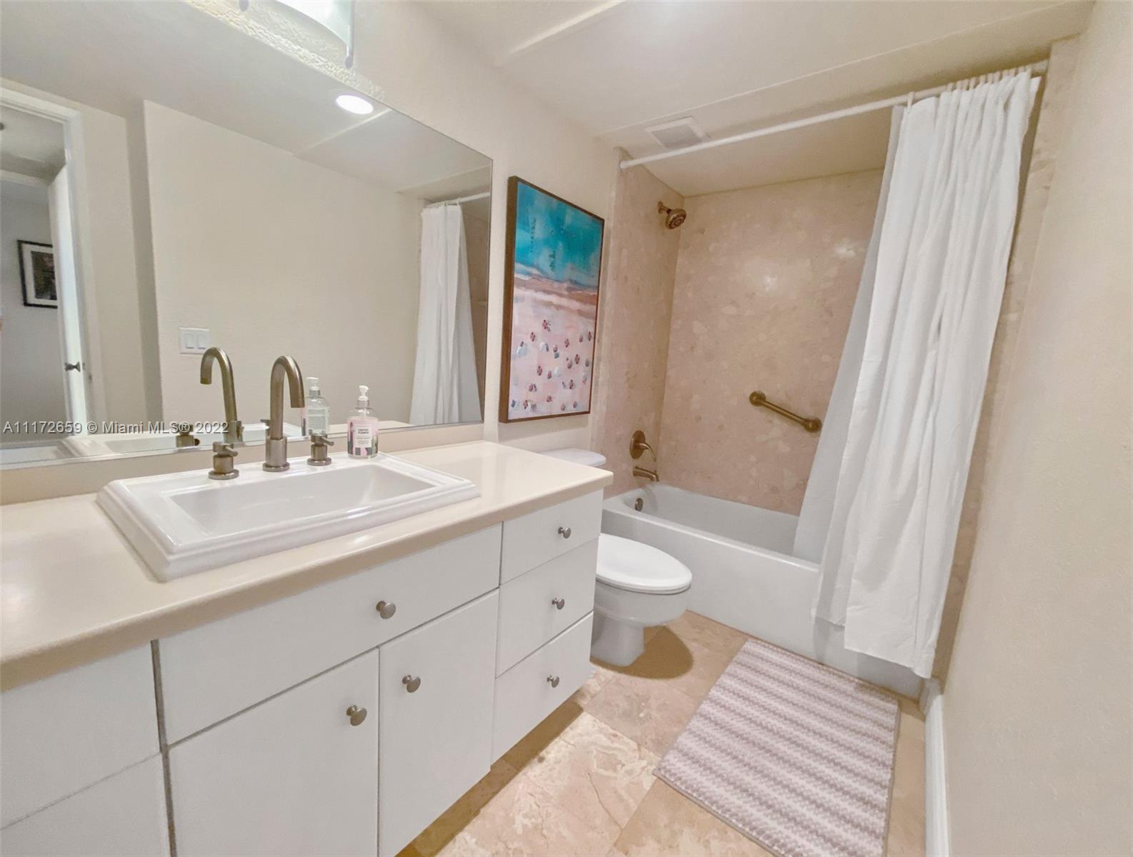 ADMIRALS PORT CONDO WEST - Residential