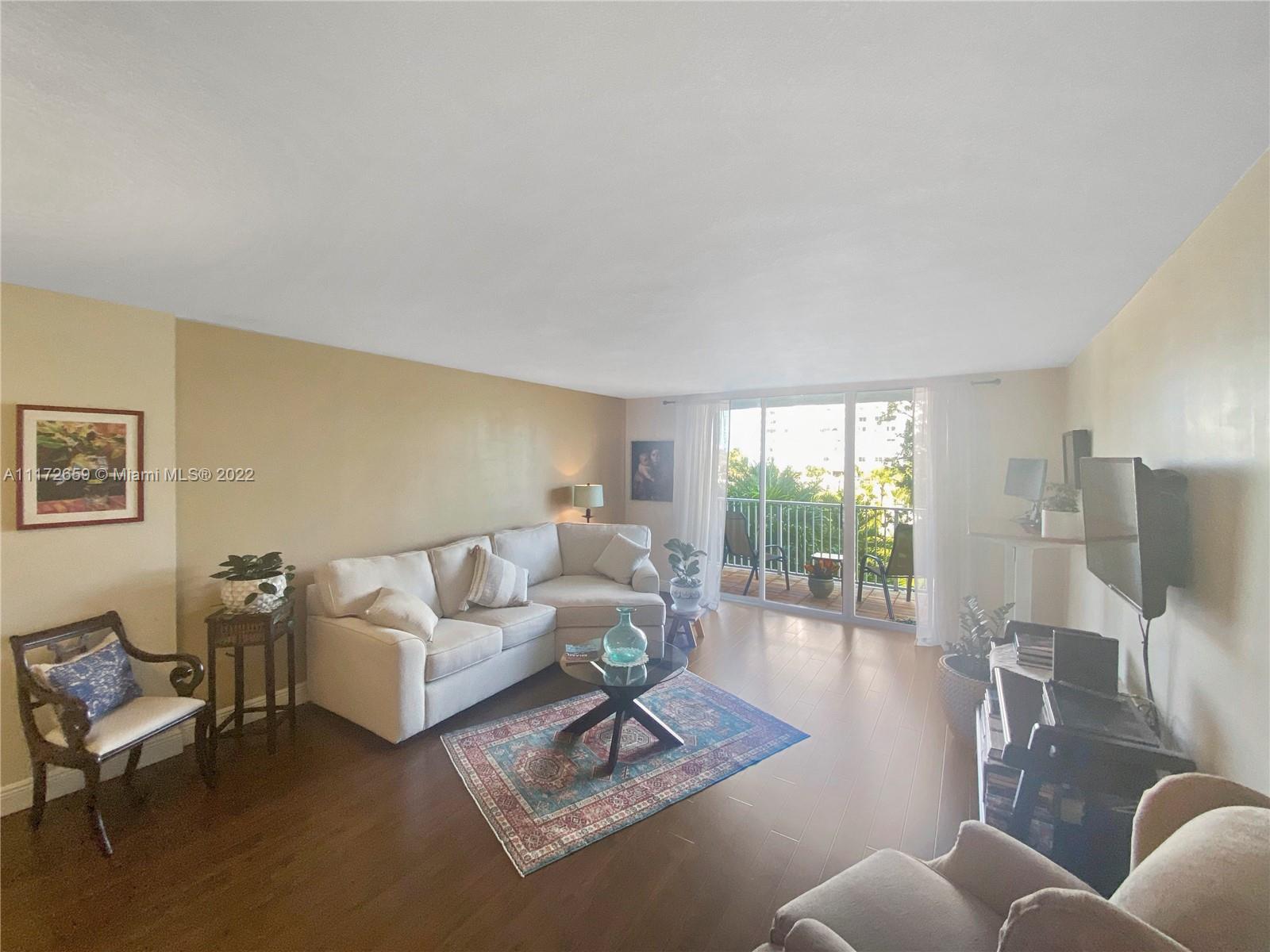 ADMIRALS PORT CONDO WEST - Residential