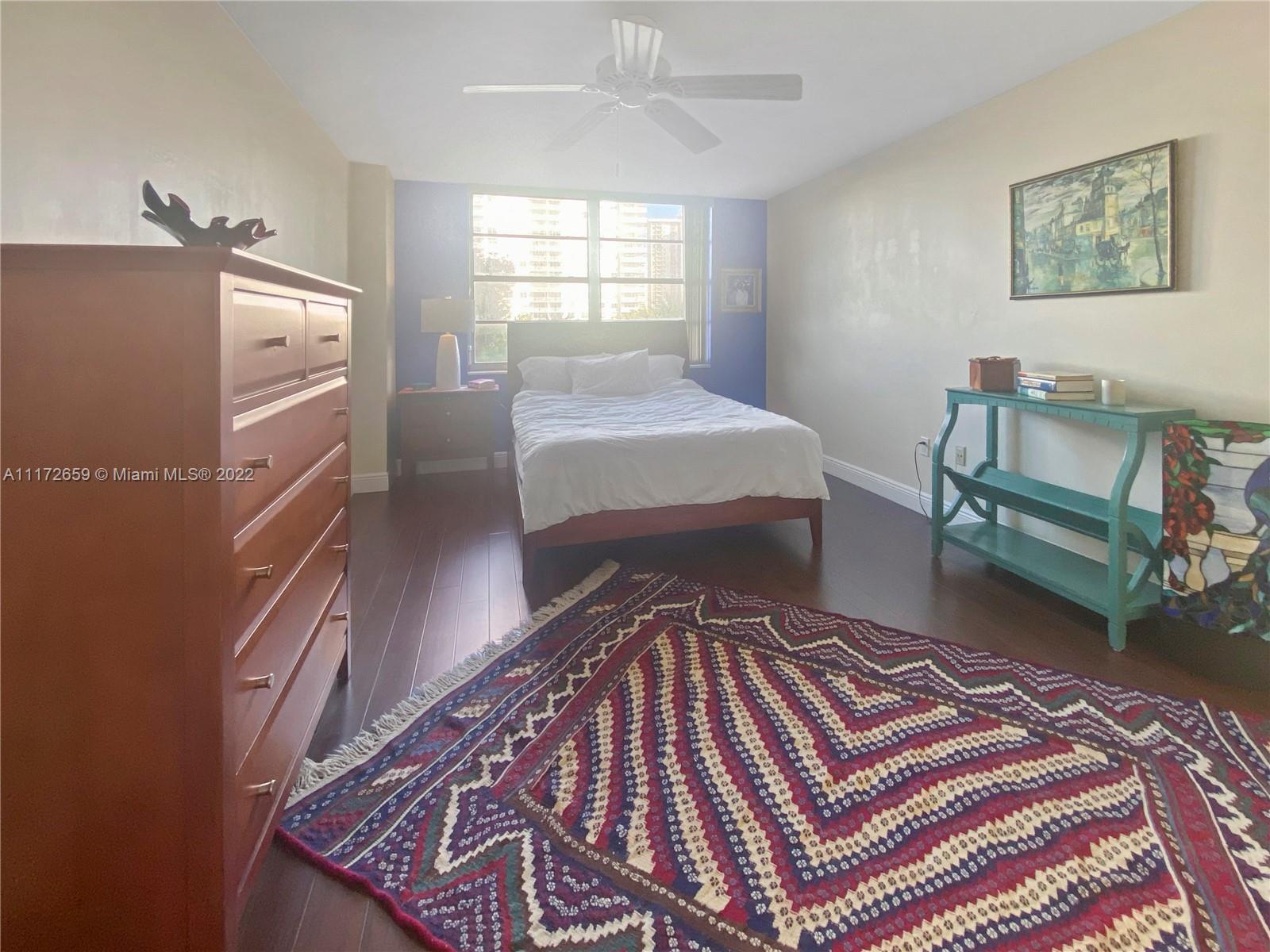 ADMIRALS PORT CONDO WEST - Residential