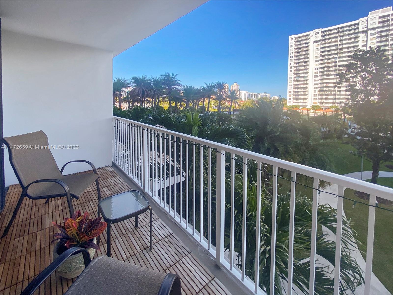 ADMIRALS PORT CONDO WEST - Residential
