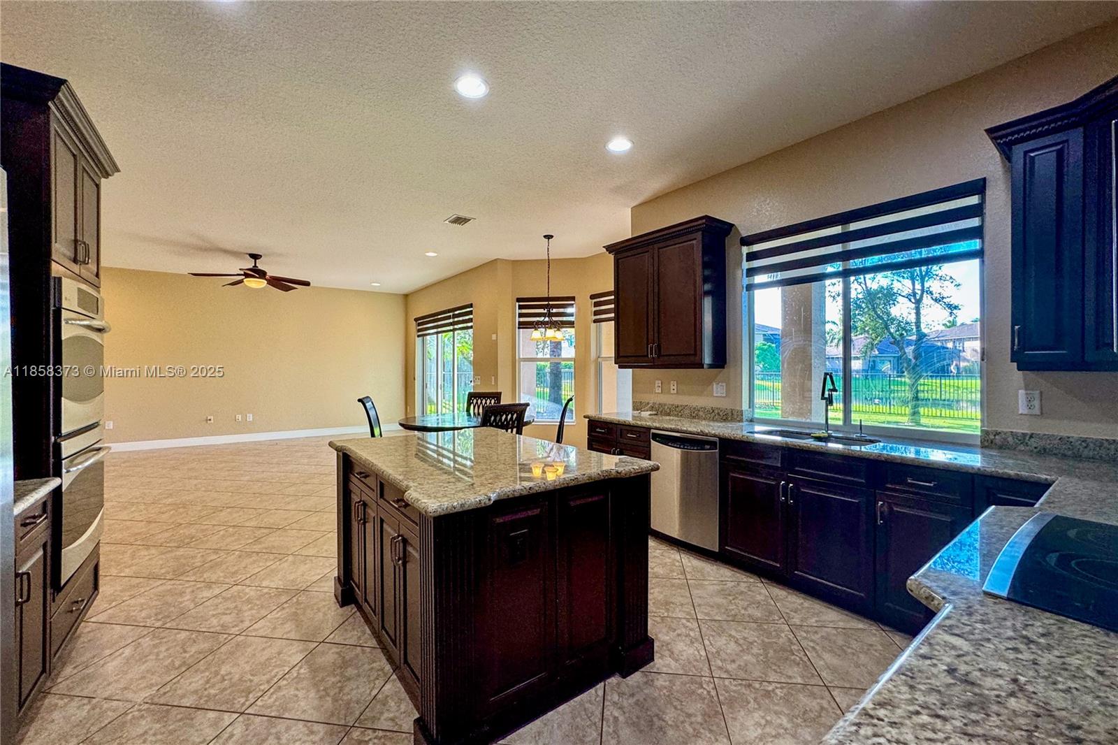 CANYON SPRINGS - Residential Lease