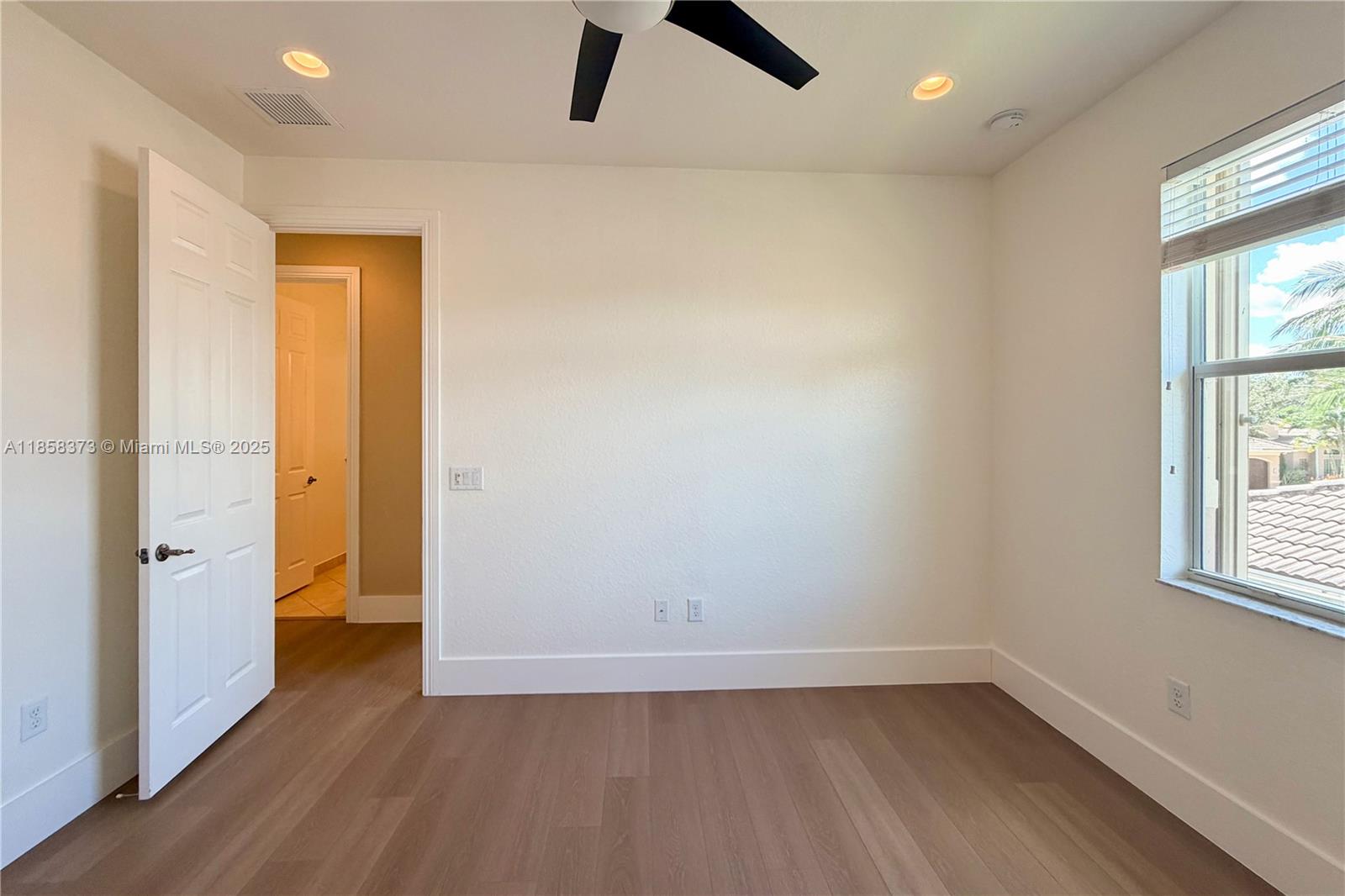 CANYON SPRINGS - Residential Lease