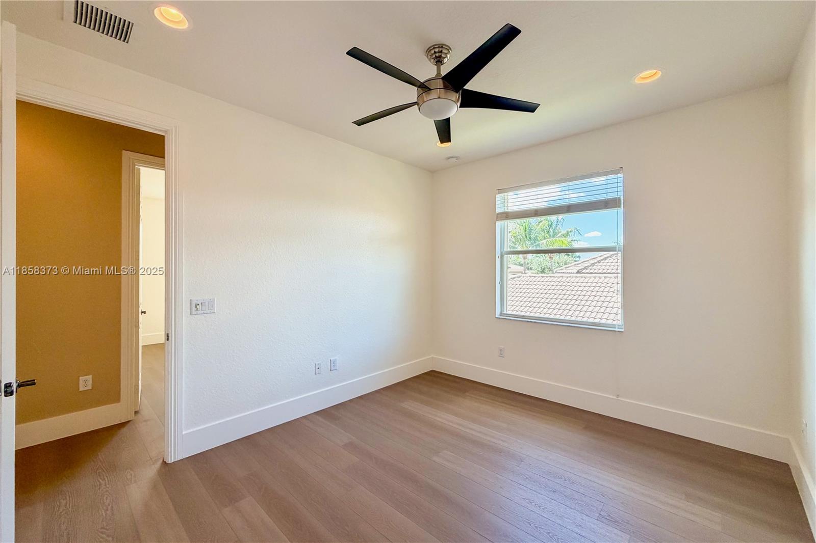 CANYON SPRINGS - Residential Lease