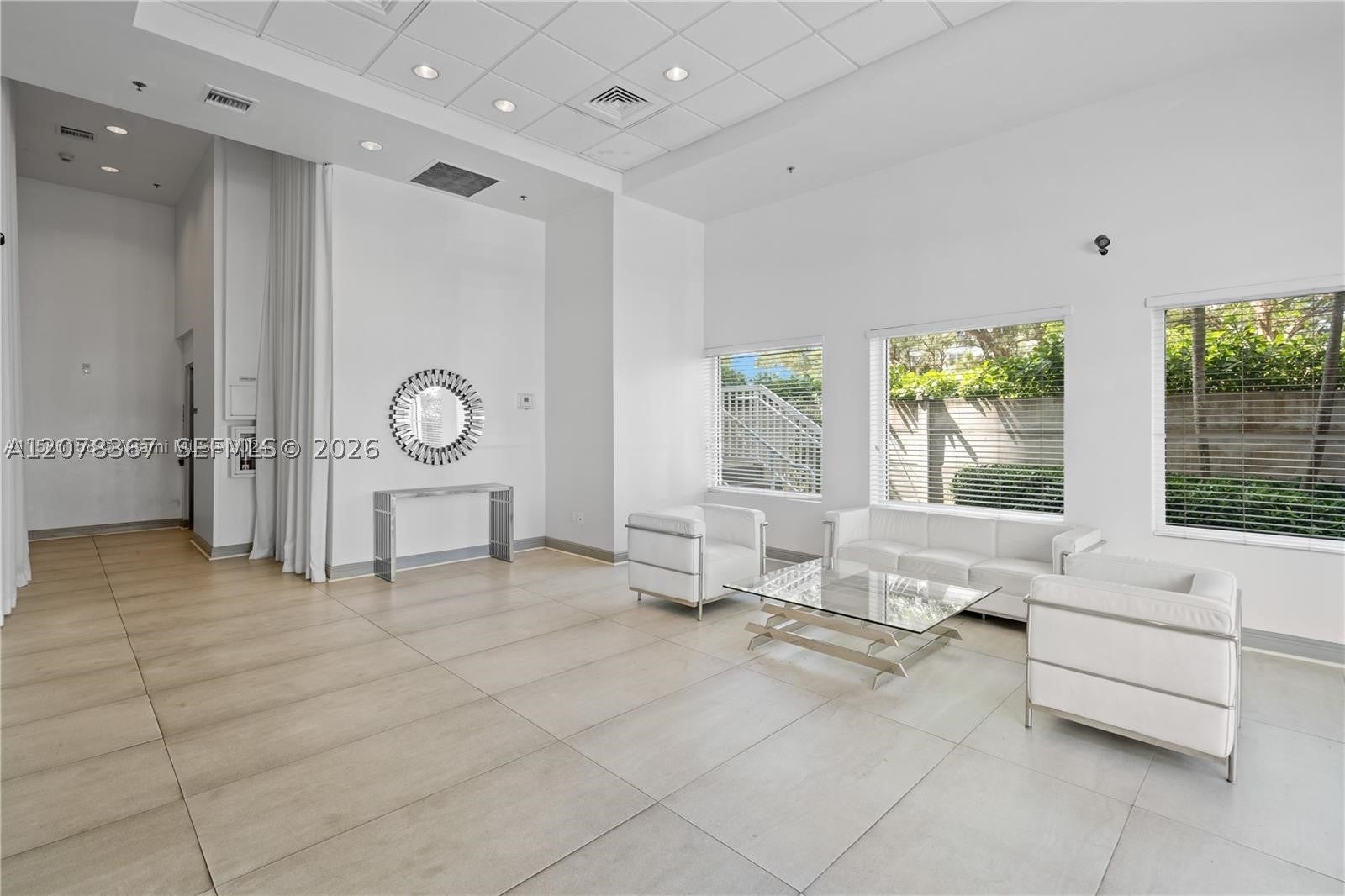6362 Collins Ave 310