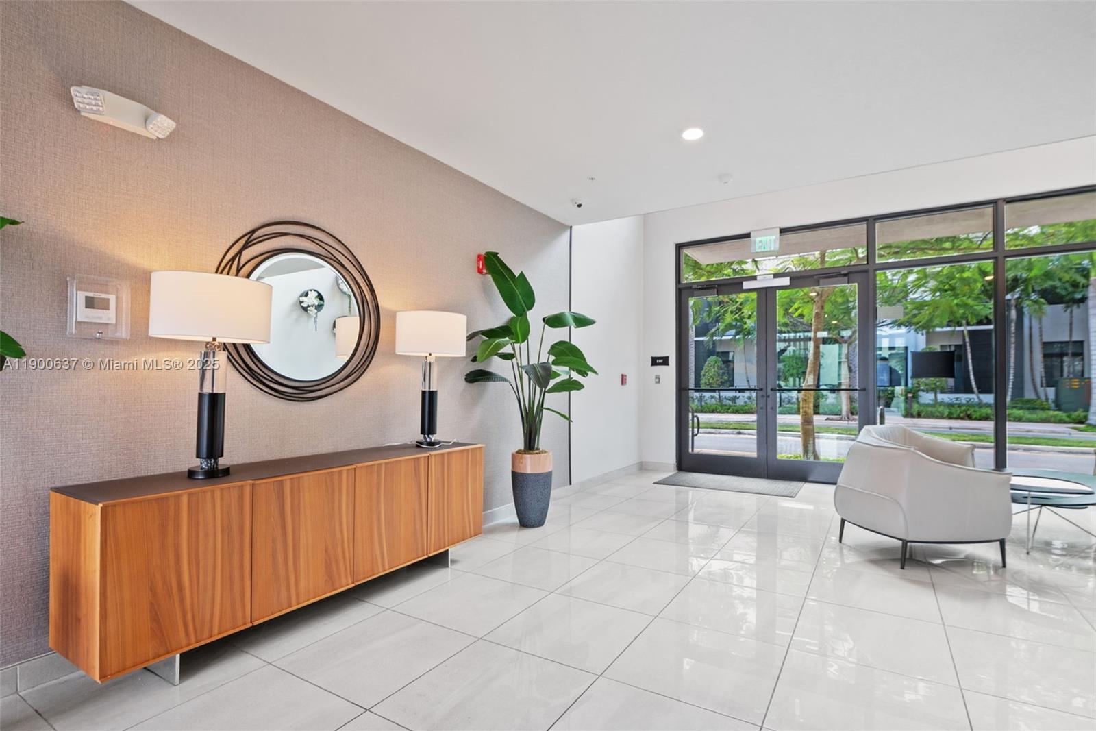 DOWNTOWN DORAL SOUTH PHAS - Residential