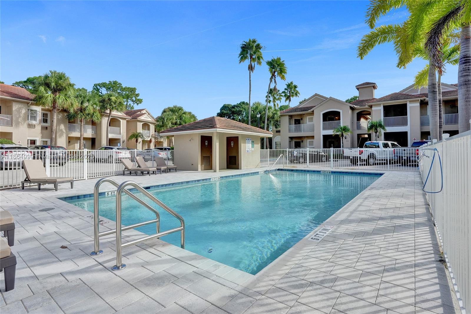 GOLF VILLAS CONDOMINIUM - Residential