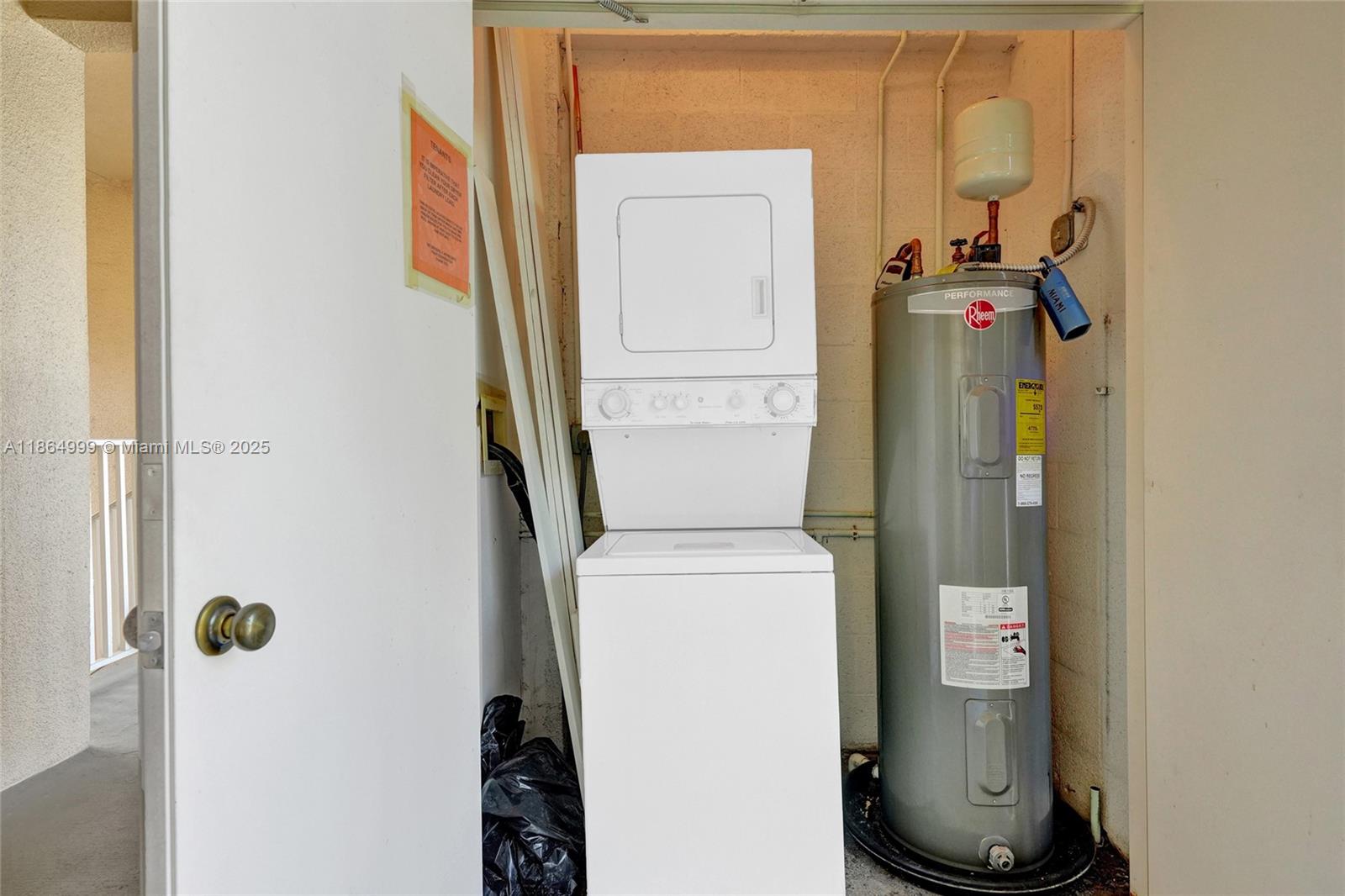 GOLF VILLAS CONDOMINIUM - Residential