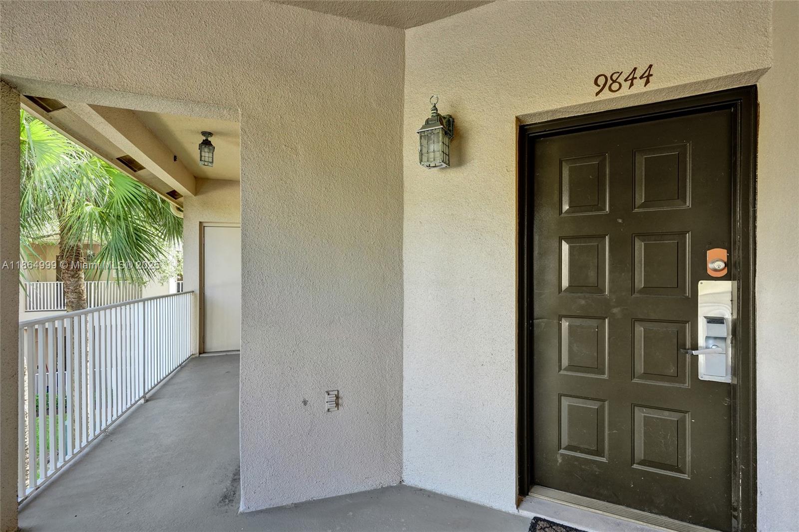 GOLF VILLAS CONDOMINIUM - Residential