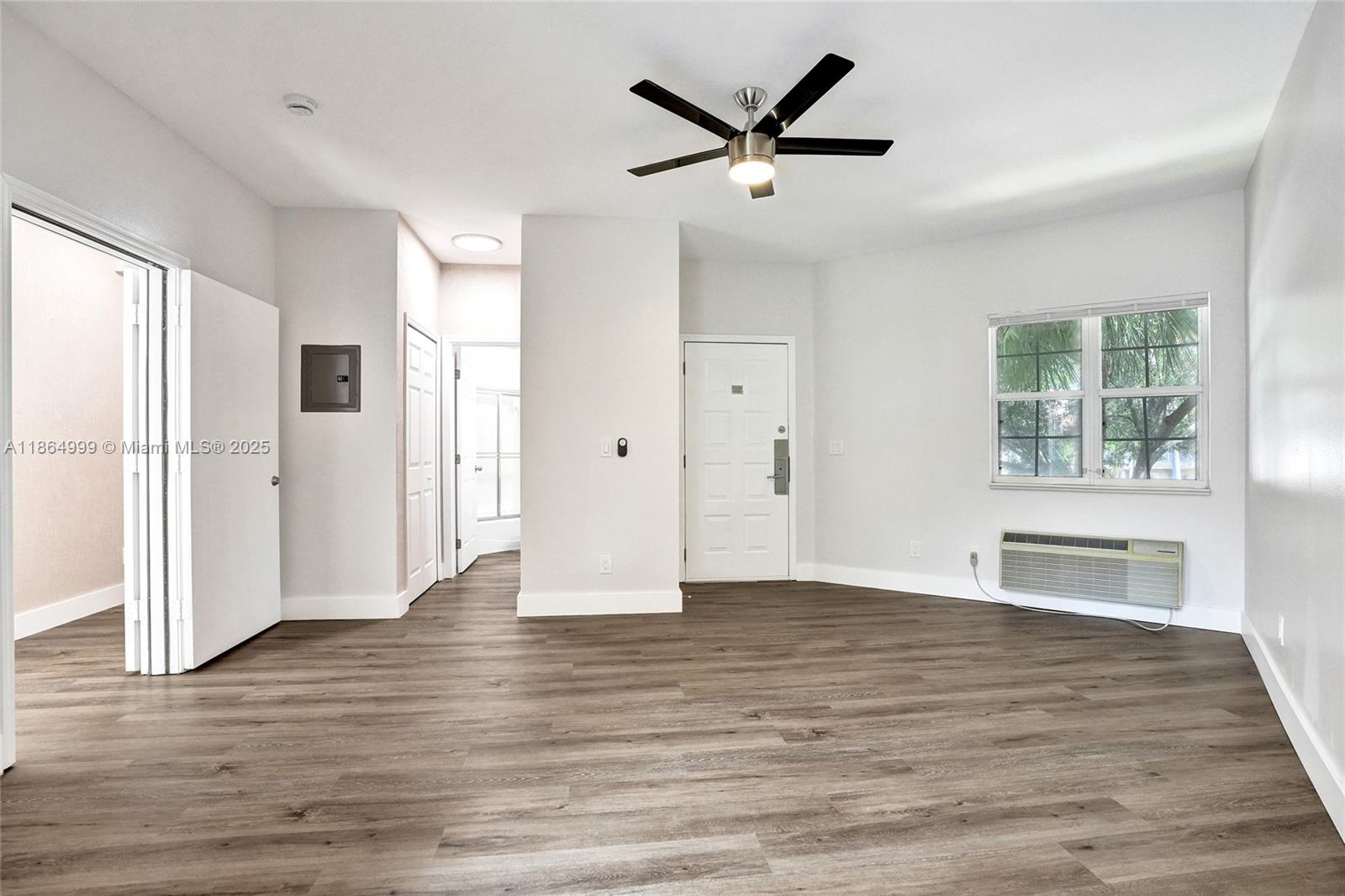 GOLF VILLAS CONDOMINIUM - Residential