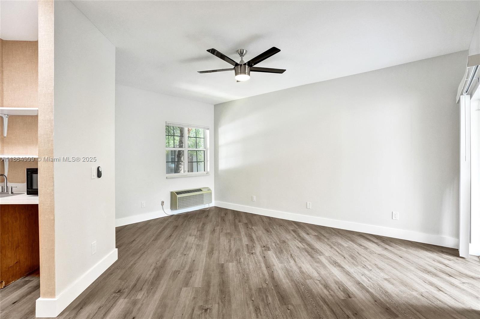 GOLF VILLAS CONDOMINIUM - Residential