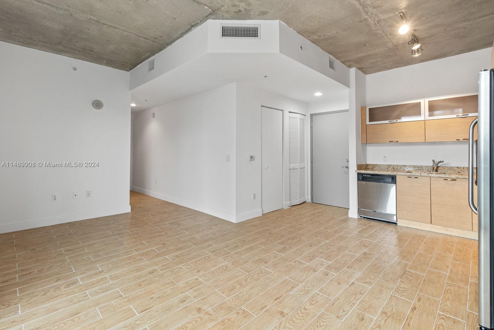 The fantastic, spacious 1Bed 1Bath Unit with natural light and upgraded flooring ceramic tile throughout the apartment with high ceilings. It conveniently has one assigned parking spot and storage on the same level as the Unit. The building offers a variety of amenities, including a fitness center, sauna, and a pool. The Internet is included in the HOA.
The location is AMAZING! Enjoy a 5-minute walk to Miracle Mile for shopping and dining. Explore Coconut Grove, Coral Gables streets, and the new TARGET. Close to the University of Miami.
Use The Showingtime App or call/text the Listing Agent ONLY for showings. OPEN HOUSE THIS SATURDAY. Easy to show!