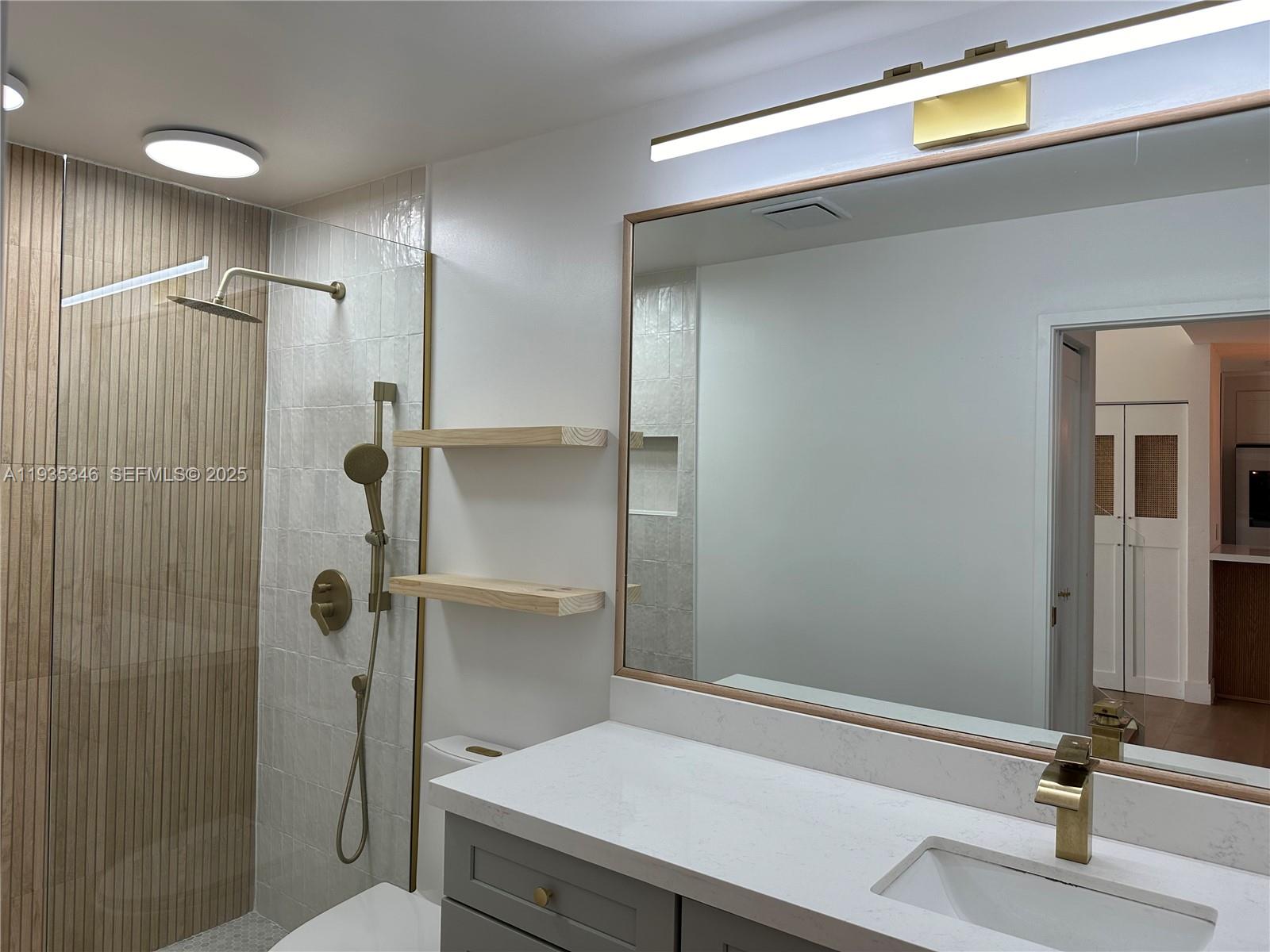 GULFSTREAM TOWNHOMES COND - Residential