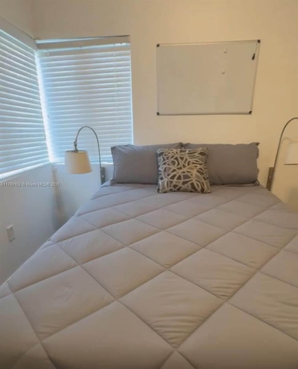 THE EVELYN CONDO - Residential