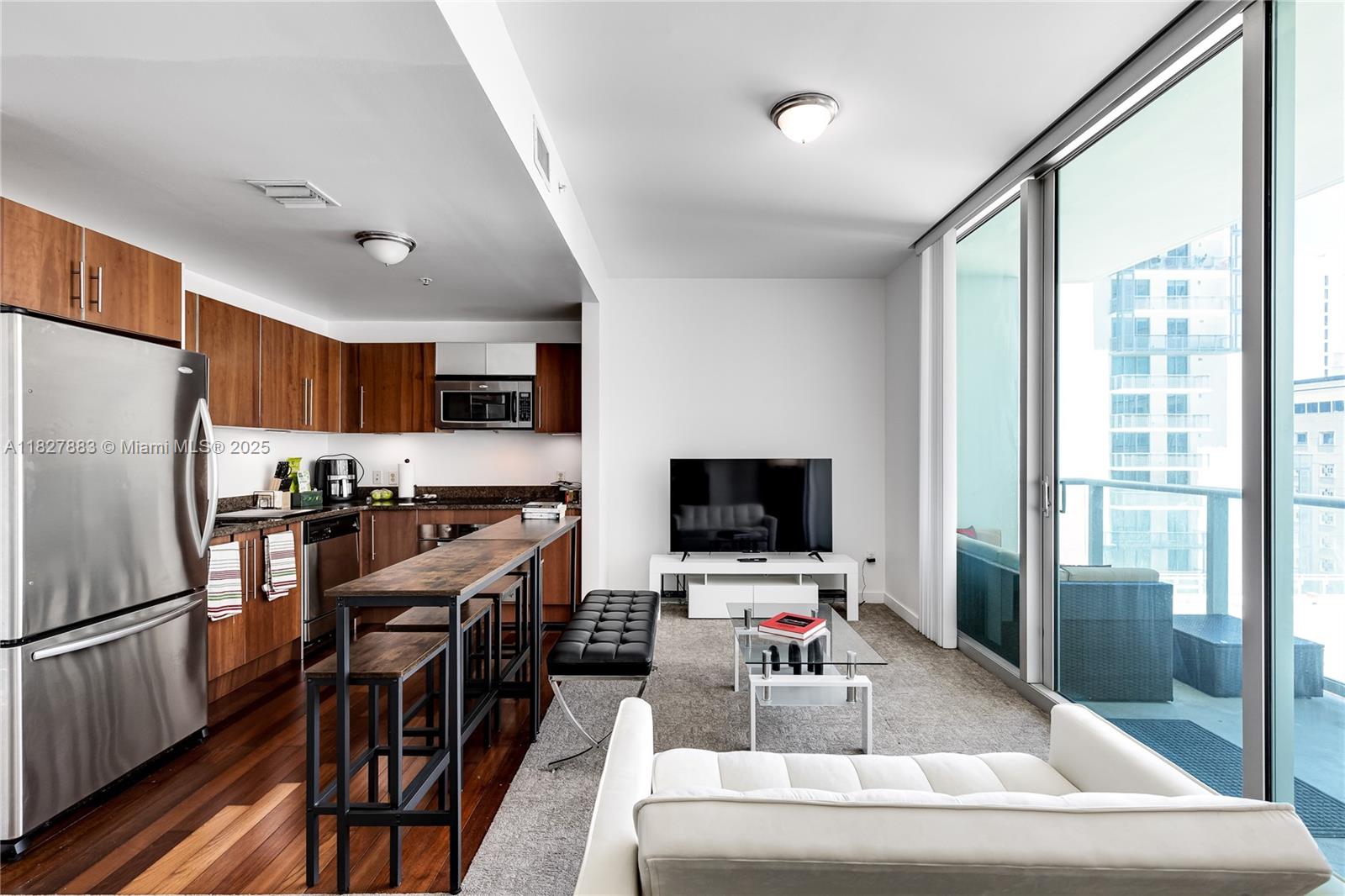 300 S Biscayne Blvd T-1403