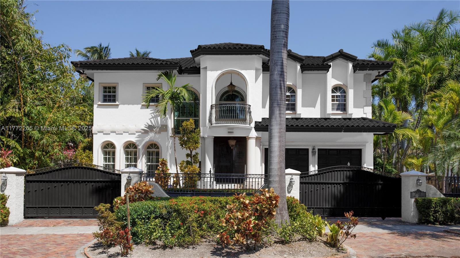Property for Sale at 4501 N Bay Rd, Miami Beach, Miami-Dade County, Florida - Bedrooms: 5 
Bathrooms: 5  - $5,200,000