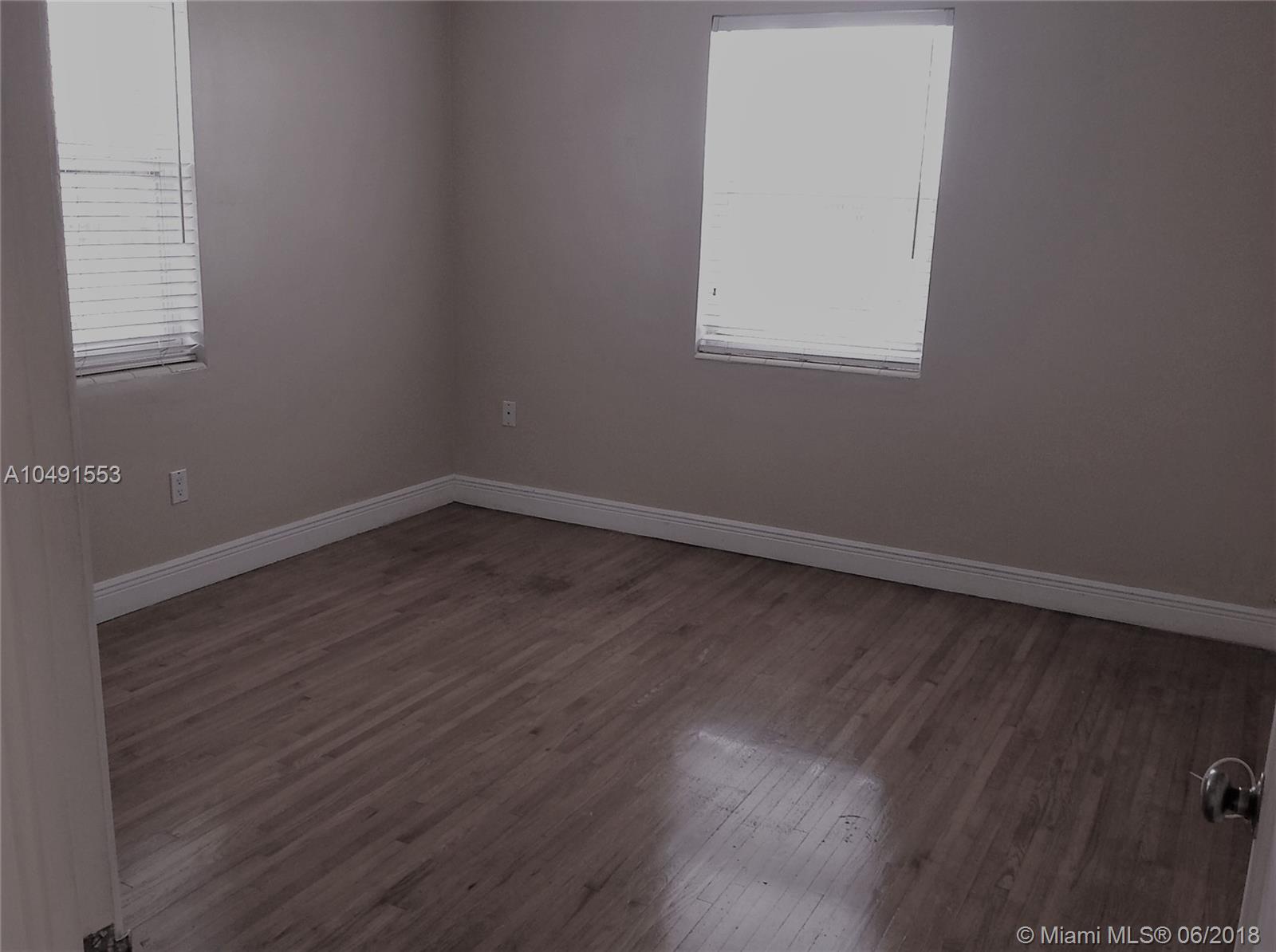 KENSINGTON PARK - Residential