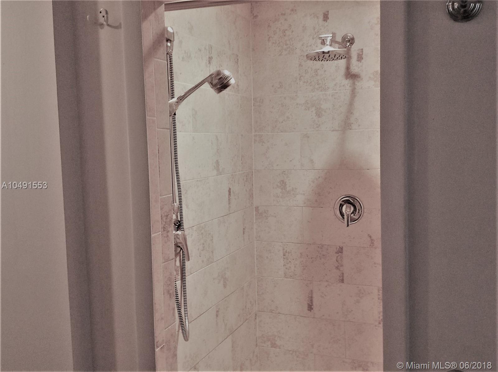 KENSINGTON PARK - Residential