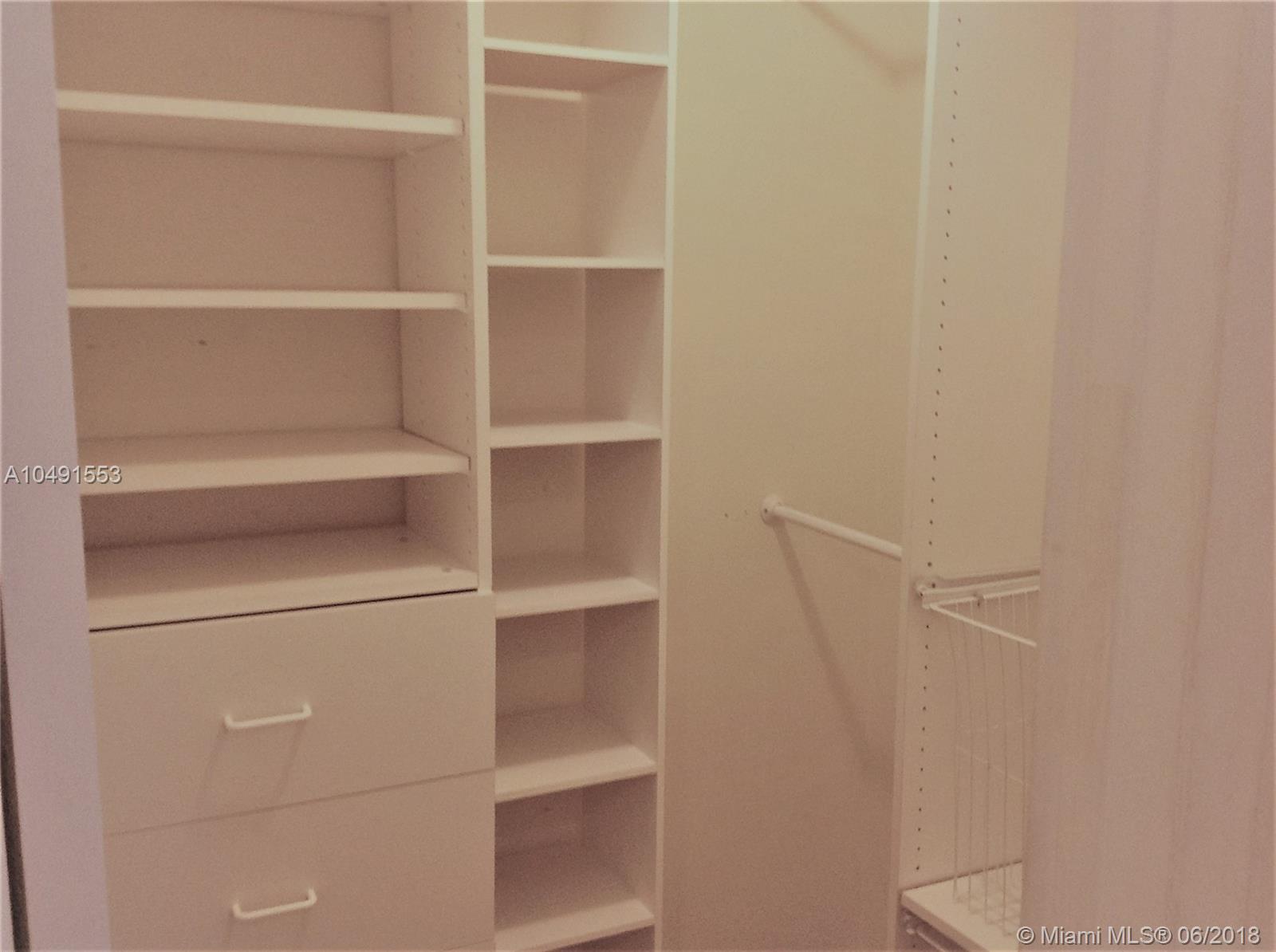 KENSINGTON PARK - Residential