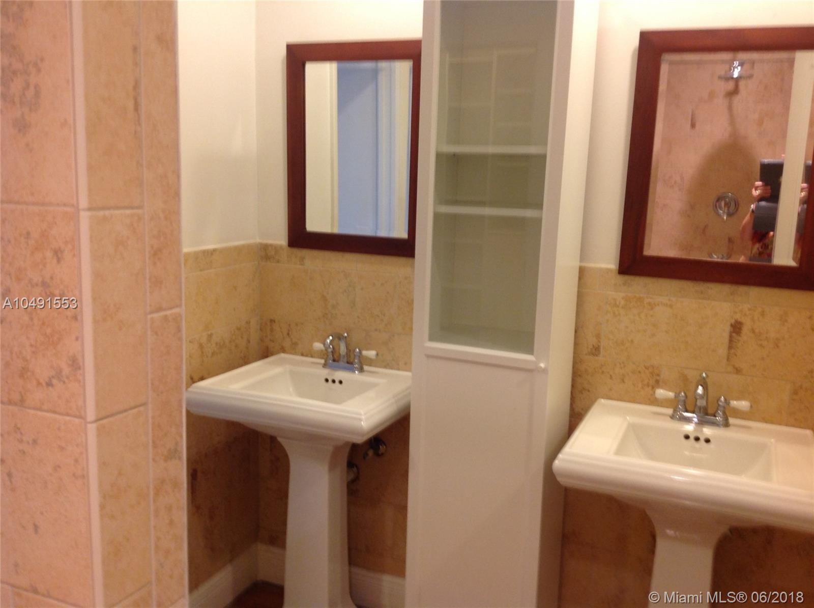 KENSINGTON PARK - Residential