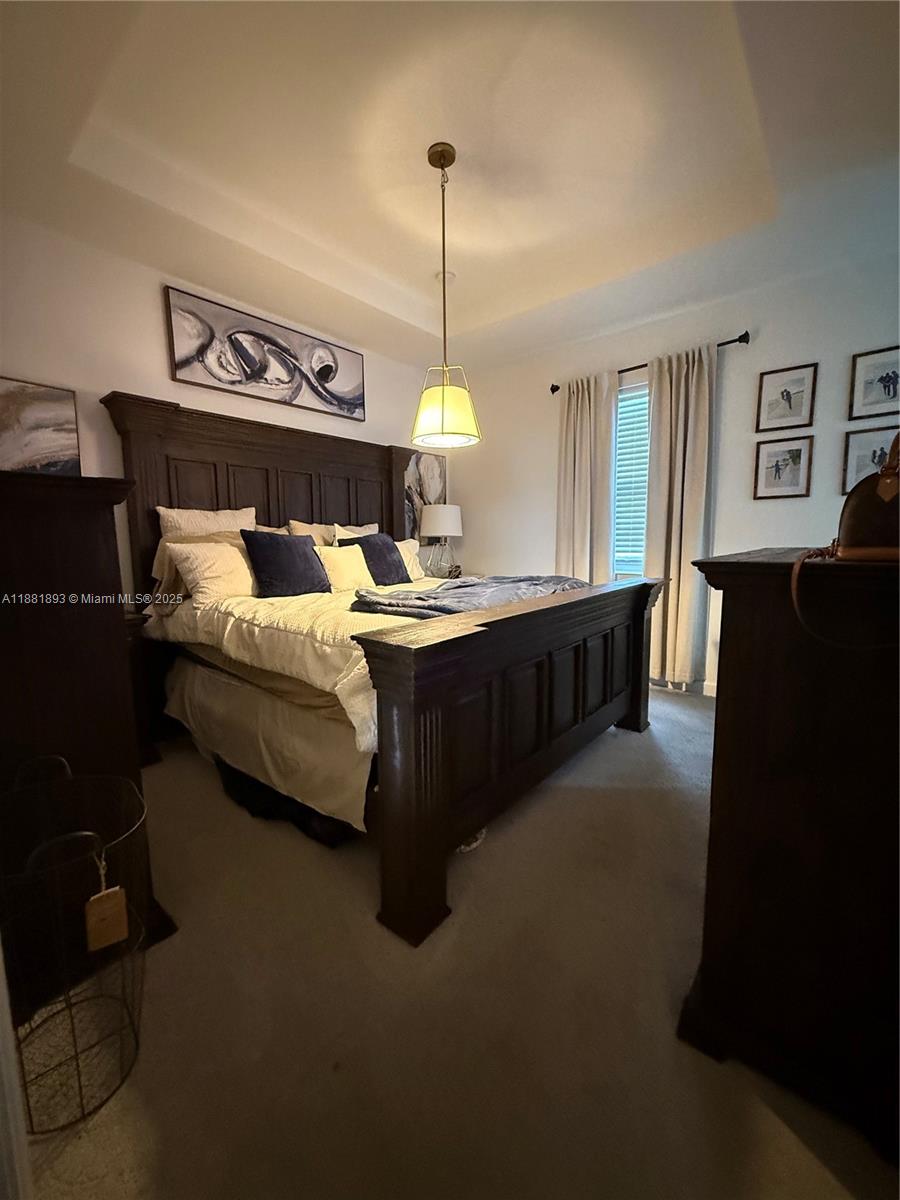 WINDSOR SQUARE - Residential