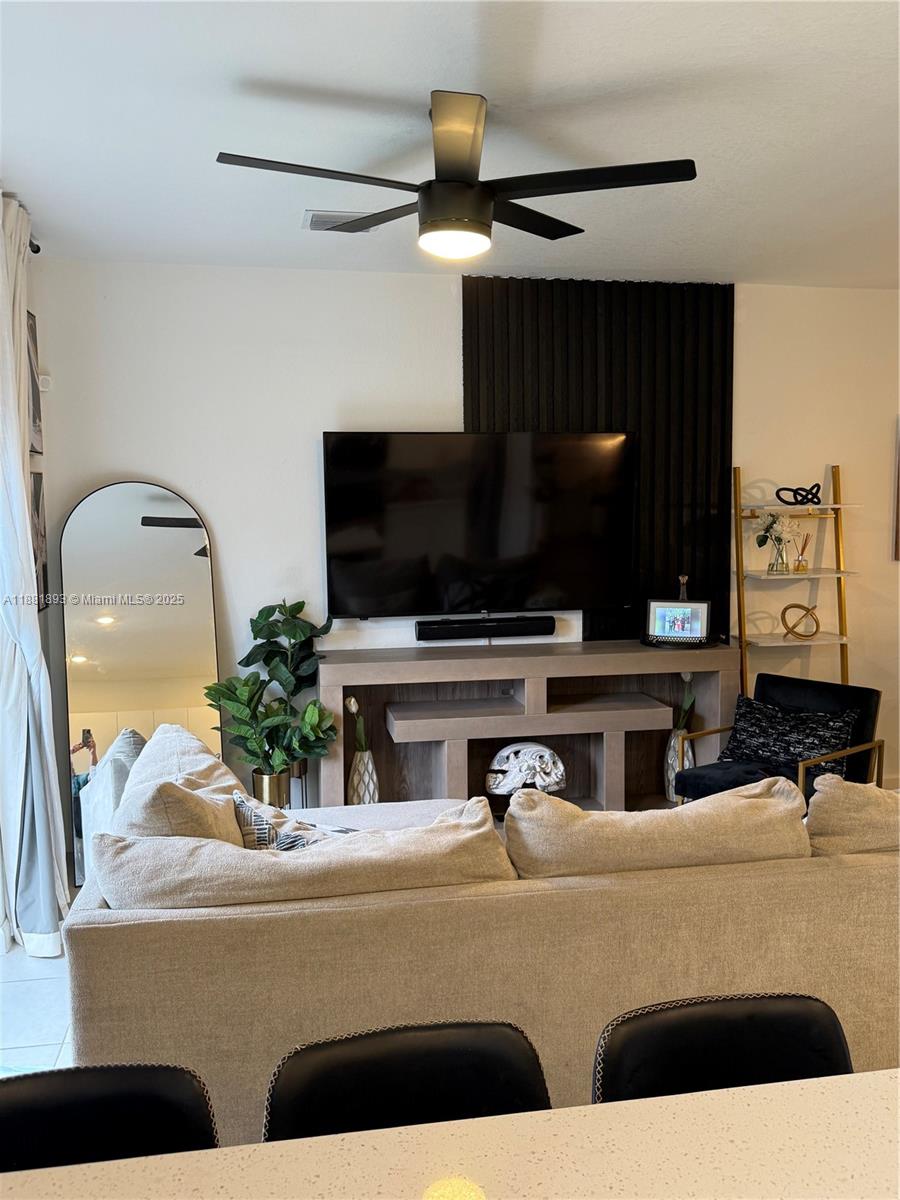 WINDSOR SQUARE - Residential