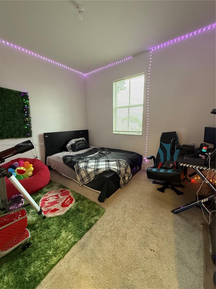 WINDSOR SQUARE - Residential